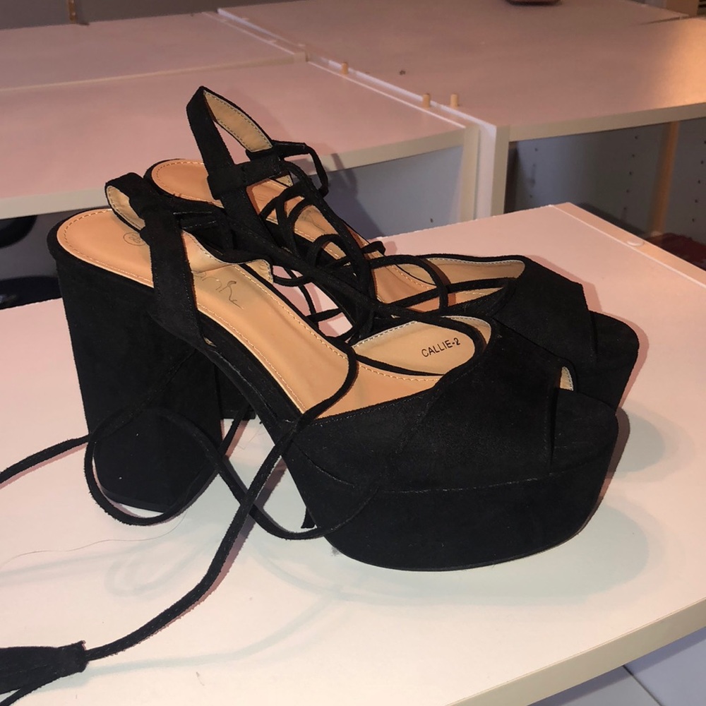 Betan Heels